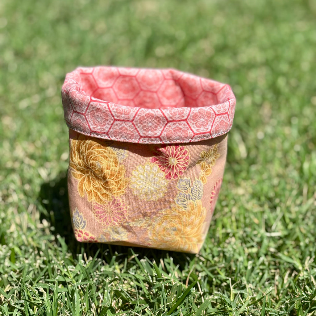 Thread catcher